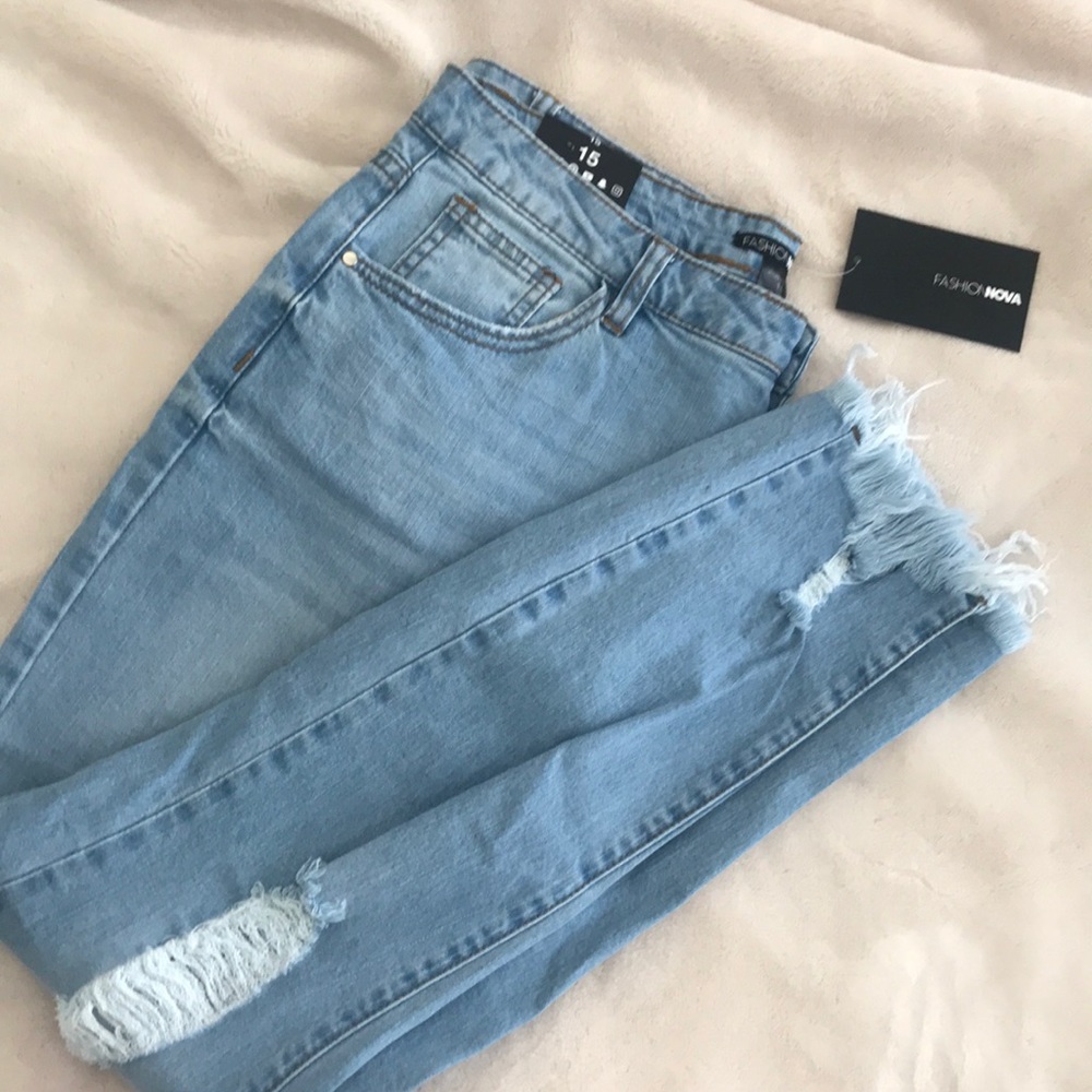 NEW FASHION NOVA HIGH RISE SKINNY JEAN